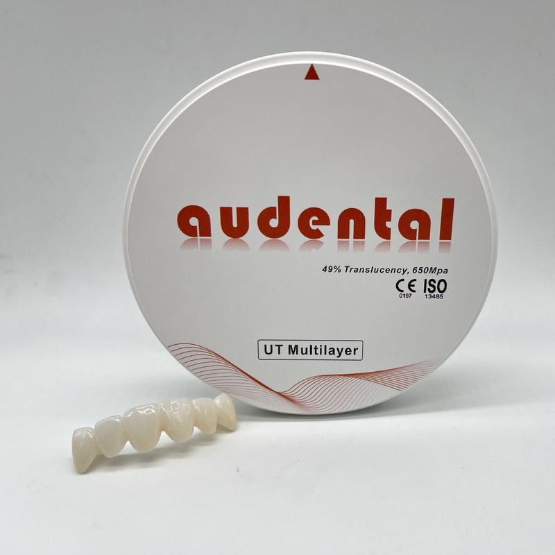 UT/DUT Multilayer Tandheelkundige Zirkoniumoxide Blok Hoge Translucentie en Sterkte voor Optimale Esthetiek