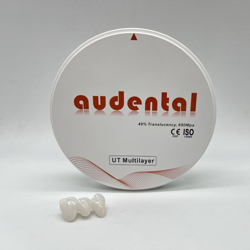 UT/DUT Multilayer Tandheelkundige Zirkoniumoxide Blok Hoge Translucentie en Sterkte voor Optimale Esthetiek