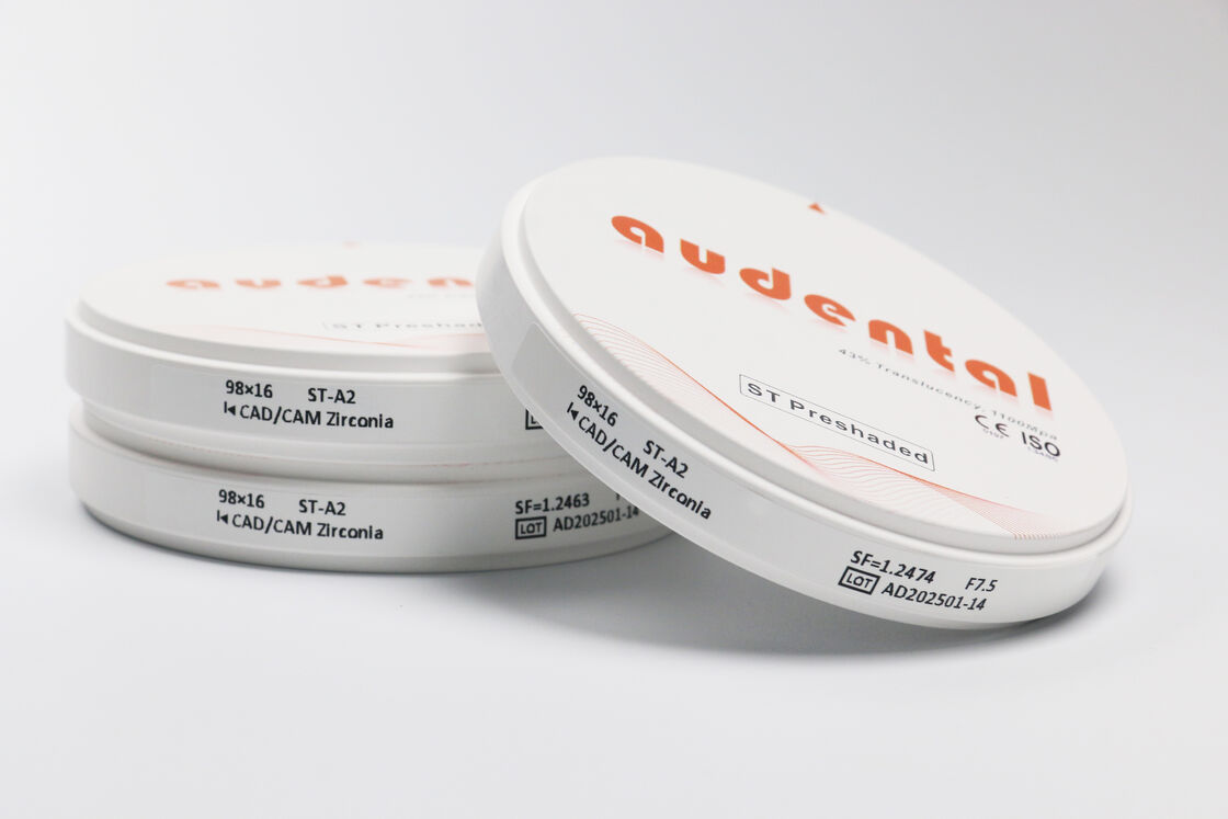 Pre-schaduwde zirconia blok biedt uniforme kleurnauwkeurigheid en hoge doorschijnendheid voor natuurlijke uitziende tandheelkundige restauratie