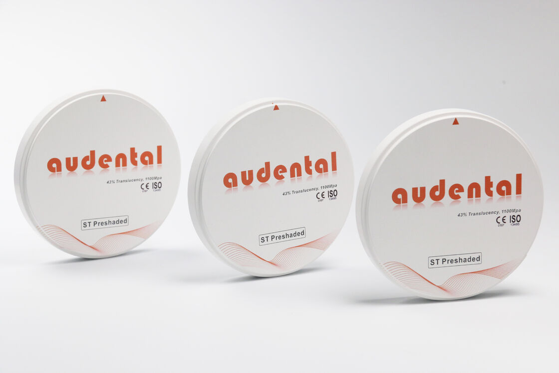 Pre-schaduwde zirconia blok biedt uniforme kleurnauwkeurigheid en hoge doorschijnendheid voor natuurlijke uitziende tandheelkundige restauratie